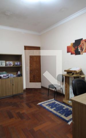 Casa à venda com 360m², 6 quartos e 3 vagasQuarto 6