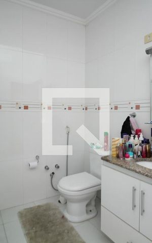 Casa à venda com 360m², 6 quartos e 3 vagasBanheiro da Suite 2