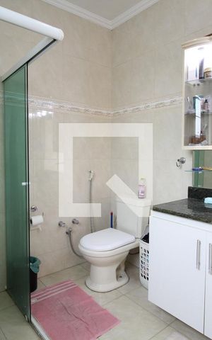 Casa à venda com 360m², 6 quartos e 3 vagasBanheiro da Suite 1