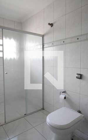 Casa à venda com 360m², 6 quartos e 3 vagasBanheiro