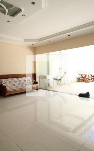 Casa à venda com 360m², 6 quartos e 3 vagasÁrea comum - Churrasqueira
