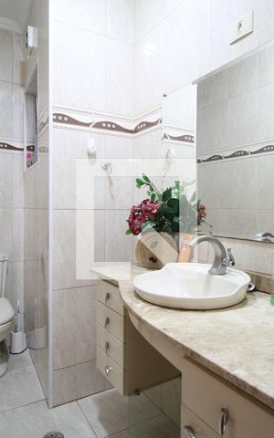 Casa à venda com 360m², 6 quartos e 3 vagasLavabo