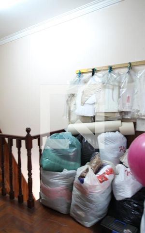 Casa à venda com 360m², 6 quartos e 3 vagasEscada
