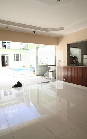 Casa à venda com 360m², 6 quartos e 3 vagasÁrea comum - Churrasqueira