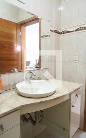 Casa à venda com 360m², 6 quartos e 3 vagasLavabo