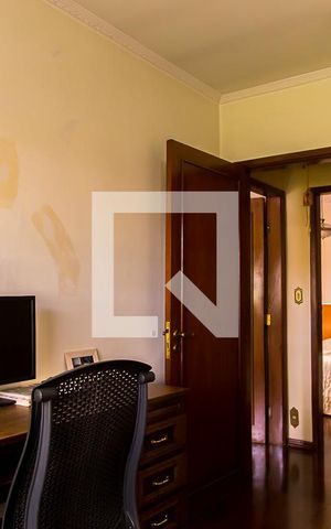 Casa à venda com 207m², 4 quartos e 5 vagas Casa à venda com 207m², 4 quartos e 5 vagasQuarto 1
