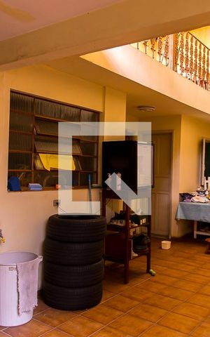 Casa à venda com 207m², 4 quartos e 5 vagas Casa à venda com 207m², 4 quartos e 5 vagasQuintal