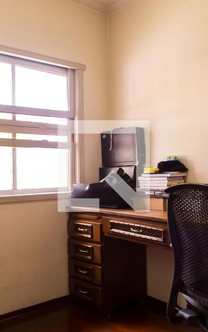 Casa à venda com 207m², 4 quartos e 5 vagas Casa à venda com 207m², 4 quartos e 5 vagasQuarto 1