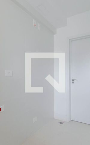 Apartamento à venda com 181m², 3 quartos e 2 vagas Apartamento à venda com 181m², 3 quartos e 2 vagasÁrea de Serviço