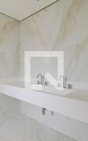 Apartamento à venda com 181m², 3 quartos e 2 vagas Apartamento à venda com 181m², 3 quartos e 2 vagasBanheiro da Suíte 2