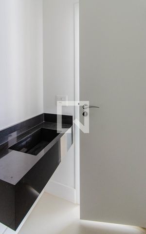 Apartamento à venda com 181m², 3 quartos e 2 vagas Apartamento à venda com 181m², 3 quartos e 2 vagasLavabo
