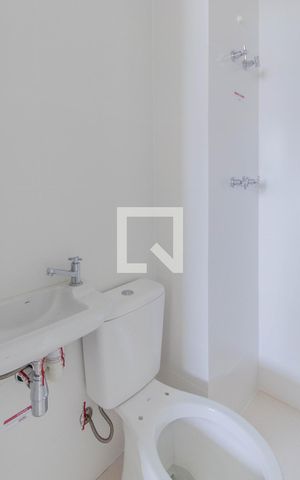 Apartamento à venda com 181m², 3 quartos e 2 vagas Apartamento à venda com 181m², 3 quartos e 2 vagasBanheiro de serviço