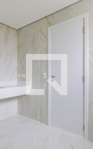 Apartamento à venda com 181m², 3 quartos e 2 vagas Apartamento à venda com 181m², 3 quartos e 2 vagasBanheiro da Suíte 2