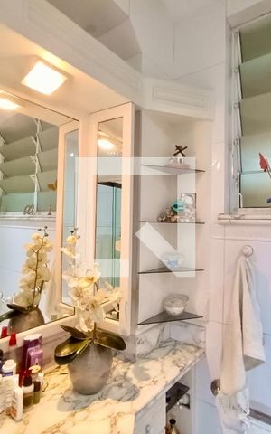 Apartamento à venda com 400m², 3 quartos e 1 vaga Apartamento à venda com 400m², 3 quartos e 1 vagaSuíte banheiro