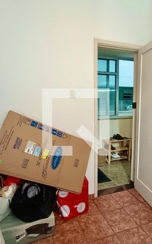 Apartamento à venda com 400m², 3 quartos e 1 vaga Apartamento à venda com 400m², 3 quartos e 1 vagaQuarto serviço 2