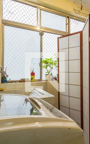 Apartamento à venda com 140m², 3 quartos e 1 vagaÁrea de Serviço