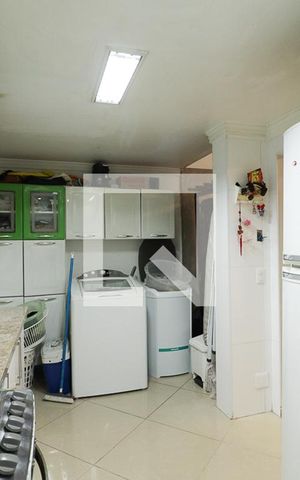Casa à venda com 225m², 3 quartos e 1 vagaCozinha e Área de Serviço