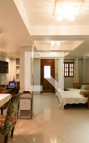 Casa à venda com 225m², 3 quartos e 1 vagaSala