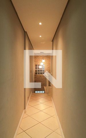 Casa à venda com 225m², 3 quartos e 1 vagaCorredor