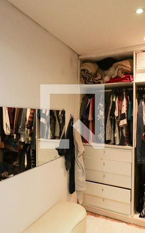 Casa à venda com 225m², 3 quartos e 1 vagaCloset da Suíte 2