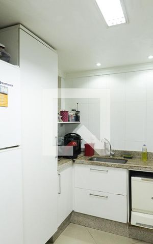 Casa à venda com 225m², 3 quartos e 1 vagaCozinha e Área de Serviço