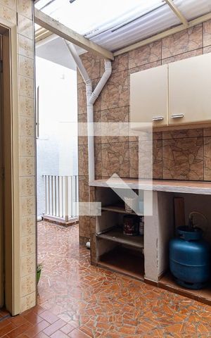 Casa à venda com 173m², 4 quartos e 2 vagas Casa à venda com 173m², 4 quartos e 2 vagasLavanderia da Casa 1