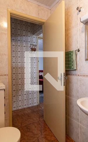 Casa à venda com 173m², 4 quartos e 2 vagas Casa à venda com 173m², 4 quartos e 2 vagasBanheiro Social da Casa 1
