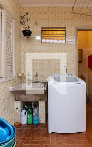 Casa à venda com 173m², 4 quartos e 2 vagas Casa à venda com 173m², 4 quartos e 2 vagasLavanderia da Casa 1