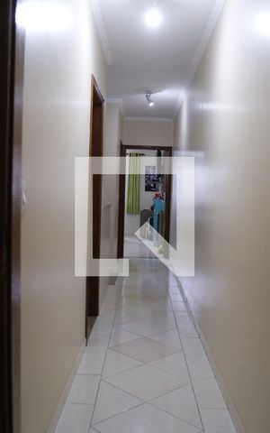 Casa à venda com 128m², 3 quartos e 4 vagasCorredor