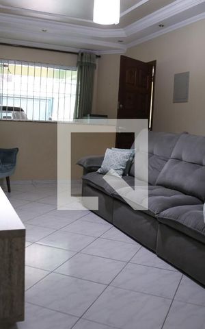 Casa à venda com 128m², 3 quartos e 4 vagasSala