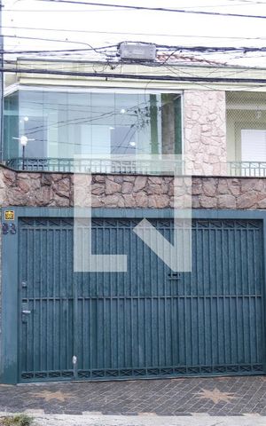 Casa à venda com 128m², 3 quartos e 4 vagasFachada