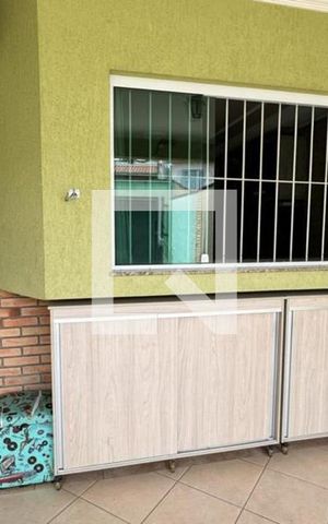 Casa à venda com 128m², 3 quartos e 4 vagas Casa à venda com 128m², 3 quartos e 4 vagasGaragem