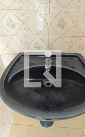 Apartamento à venda com 43m², 2 quartos e sem vaga Apartamento à venda com 43m², 2 quartos e sem vagaBanheiro