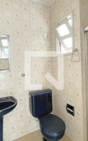 Apartamento à venda com 43m², 2 quartos e sem vaga Apartamento à venda com 43m², 2 quartos e sem vagaBanheiro