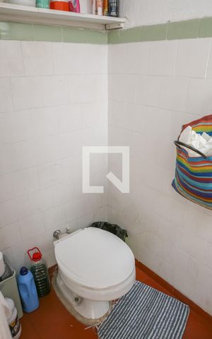 Casa à venda com 120m², 2 quartos e 1 vaga Casa à venda com 120m², 2 quartos e 1 vagaBanheiro de serviço