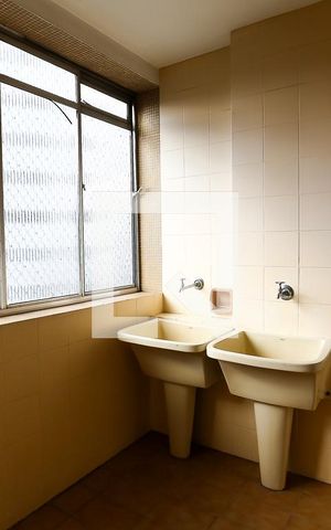 Apartamento à venda com 81m², 2 quartos e 2 vagas Apartamento à venda com 81m², 2 quartos e 2 vagasÁrea de Serviço