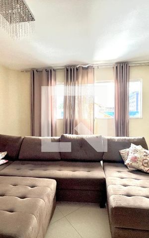Apartamento à venda com 100m², 3 quartos e 2 vagas Apartamento à venda com 100m², 3 quartos e 2 vagasSala