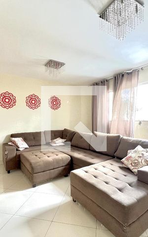 Apartamento à venda com 100m², 3 quartos e 2 vagas Apartamento à venda com 100m², 3 quartos e 2 vagasSala