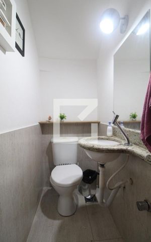 Casa de condomínio à venda com 176m², 4 quartos e 1 vaga Casa de condomínio à venda com 176m², 4 quartos e 1 vagaLavabo
