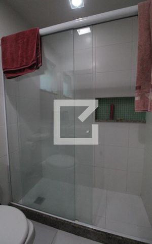 Casa de condomínio à venda com 176m², 4 quartos e 1 vaga Casa de condomínio à venda com 176m², 4 quartos e 1 vagaBanheiro Social