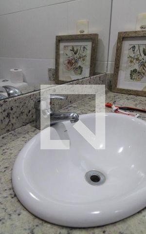 Casa de condomínio à venda com 176m², 4 quartos e 1 vaga Casa de condomínio à venda com 176m², 4 quartos e 1 vagaBanheiro Social