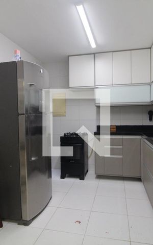 Casa de condomínio à venda com 176m², 4 quartos e 1 vaga Casa de condomínio à venda com 176m², 4 quartos e 1 vagaCozinha e Área de Serviço