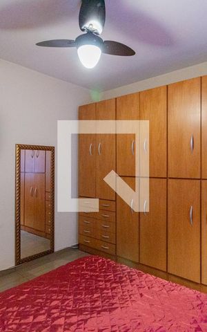 Casa à venda com 250m², 2 quartos e 2 vagas Casa à venda com 250m², 2 quartos e 2 vagasQuarto 2