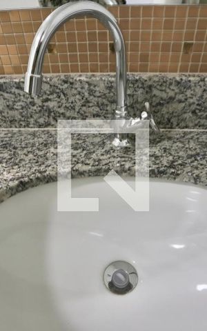 Apartamento para alugar com 23m², 1 quarto e sem vaga Apartamento para alugar com 23m², 1 quarto e sem vagaDetalhe do banheiro