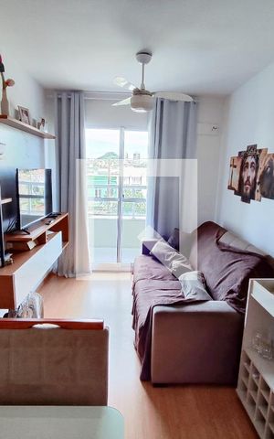 Apartamento à venda com 50m², 2 quartos e 1 vaga Apartamento à venda com 50m², 2 quartos e 1 vagaSala