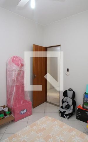 Casa à venda com 191m², 5 quartos e 3 vagasQuarto 2