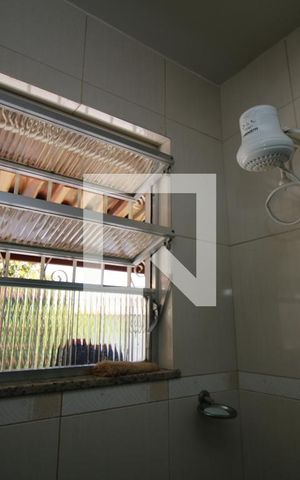 Casa à venda com 191m², 5 quartos e 3 vagasBanheiro 2