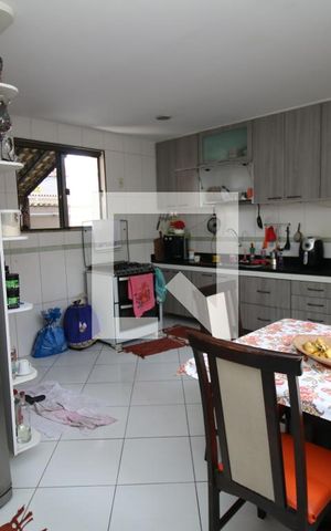 Casa à venda com 191m², 5 quartos e 3 vagasCozinha