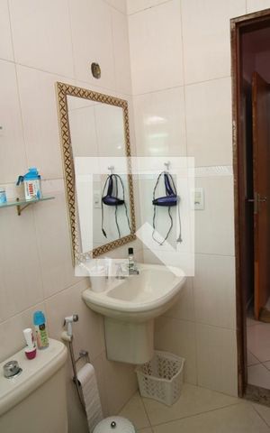 Casa à venda com 191m², 5 quartos e 3 vagasBanheiro 2