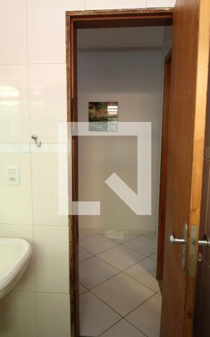 Casa à venda com 191m², 5 quartos e 3 vagasBanheiro 1